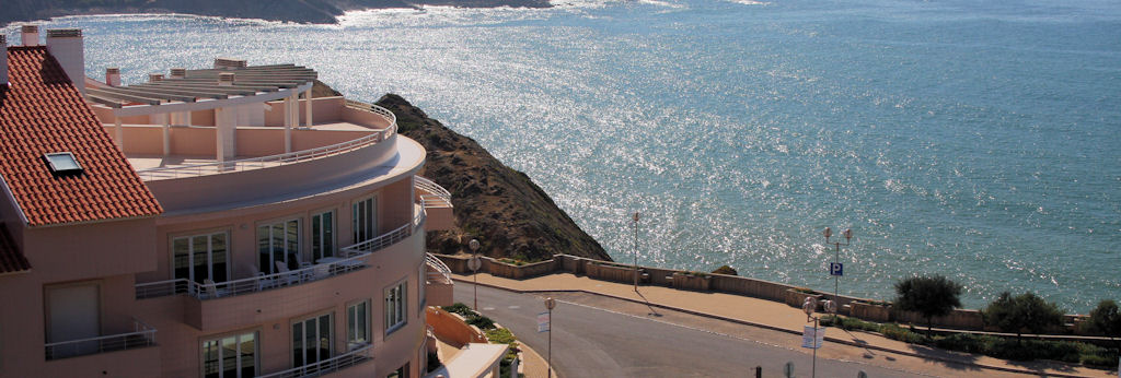 The bay of Sao Martinho do Porto